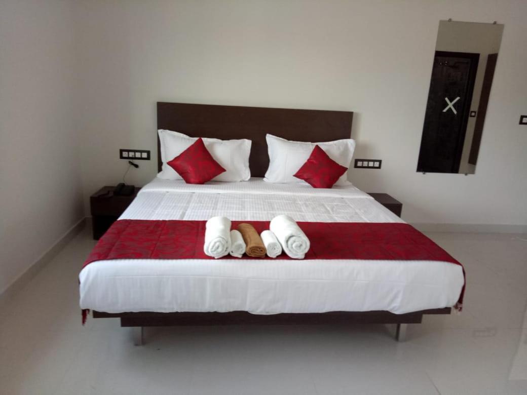 Hotel Grand Kubera Chikmagalur Ngoại thất bức ảnh