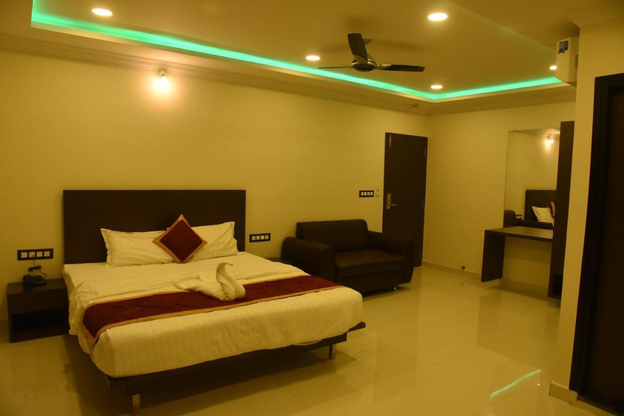 Hotel Grand Kubera Chikmagalur Ngoại thất bức ảnh