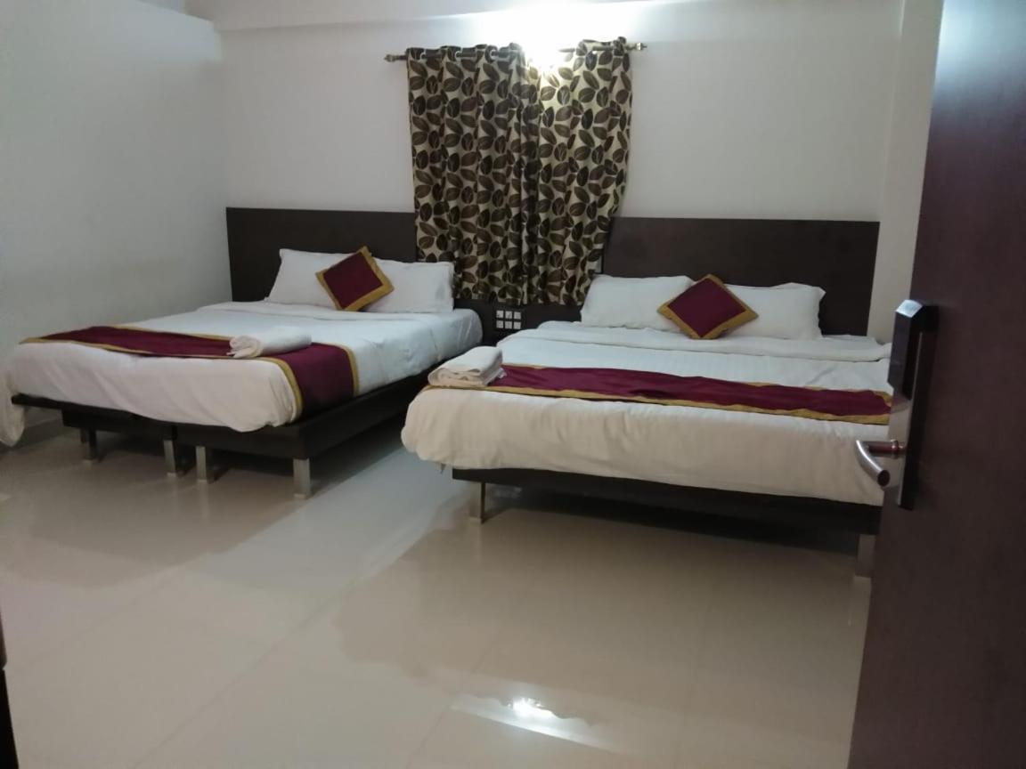 Hotel Grand Kubera Chikmagalur Ngoại thất bức ảnh
